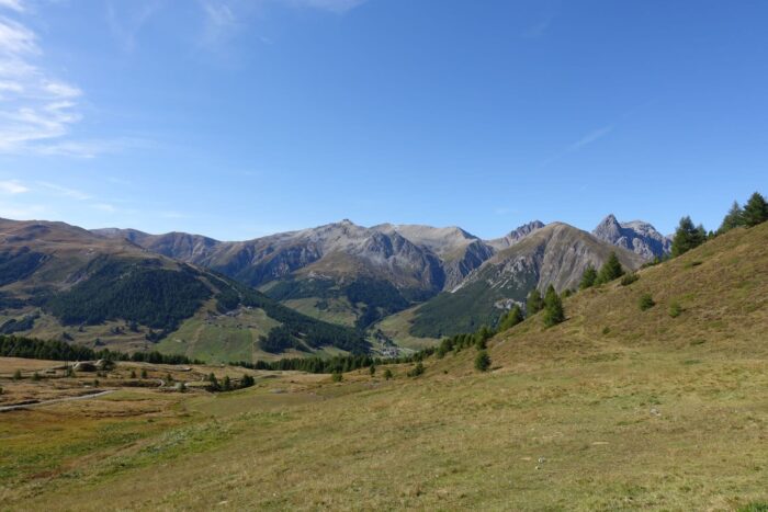 Pohled na hory obklopující Livigno